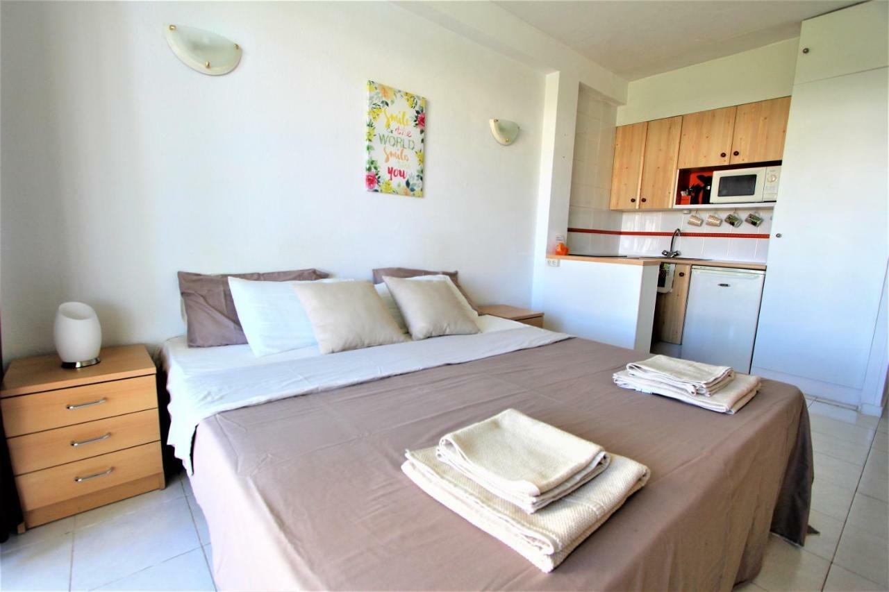 Apartamentos Los Cisnes - 2º Linea De Playa - Perfecta Ubicacion Benalmadena Exterior photo